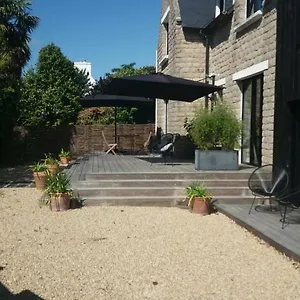 La Maison De Gabrielle Couette-café
